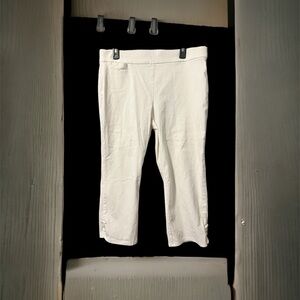 Liz Claiborne Cream Capris